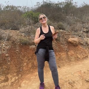 Meet your Posher, Laura